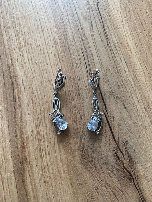 Продам срібні сережки.