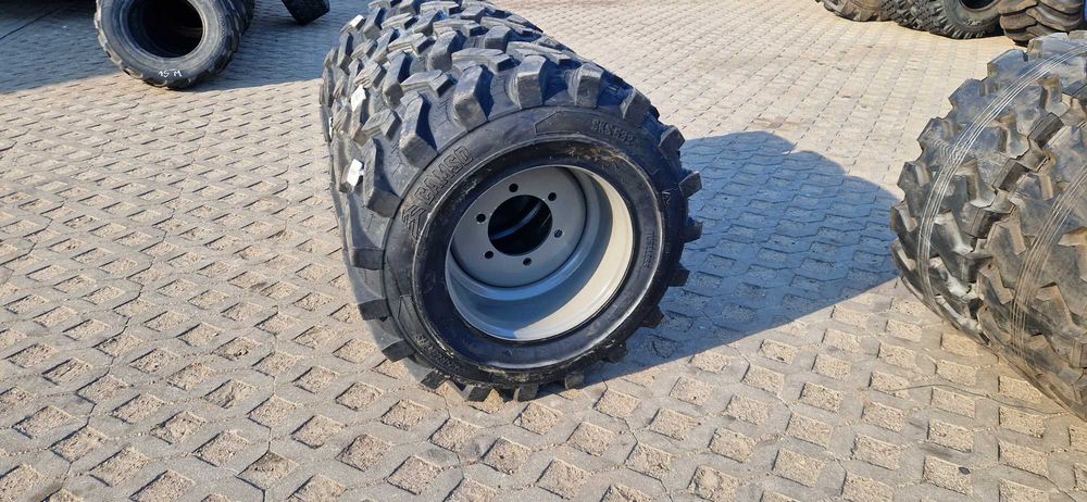 12-16.5 305/70-16.5 10.0/75-15.3 Camso koła 6-szpilek Bobcat paszowóz
