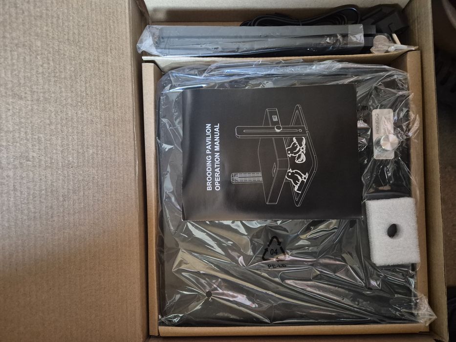 Płyta grzewcza dla piskląt, sztuczna kwoka