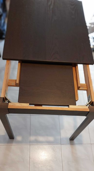 Vendo Mesa de cozinha + 2 Cadeiras