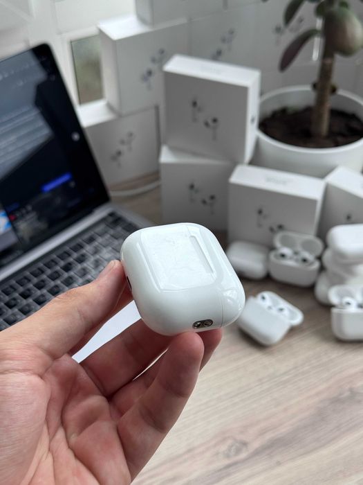 Магазин б/у Кейс AirPods Pro 3 A3122 A3064 A3063 Оригинал