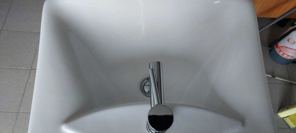 Material diverso para despachar em otimo estado