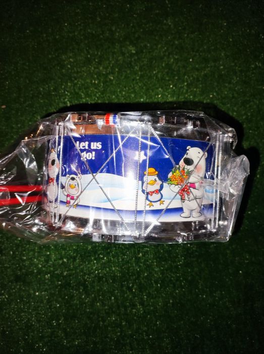 Детский барабан, дитячий барабан.