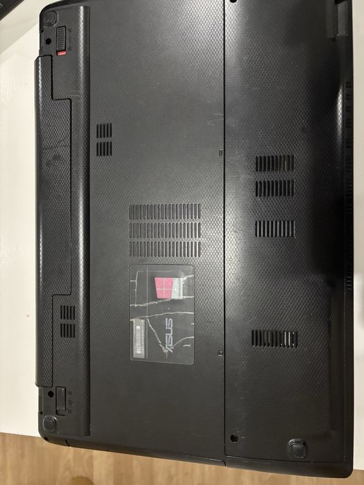 Portatil Asus X55U 15.6” 4GB RAM