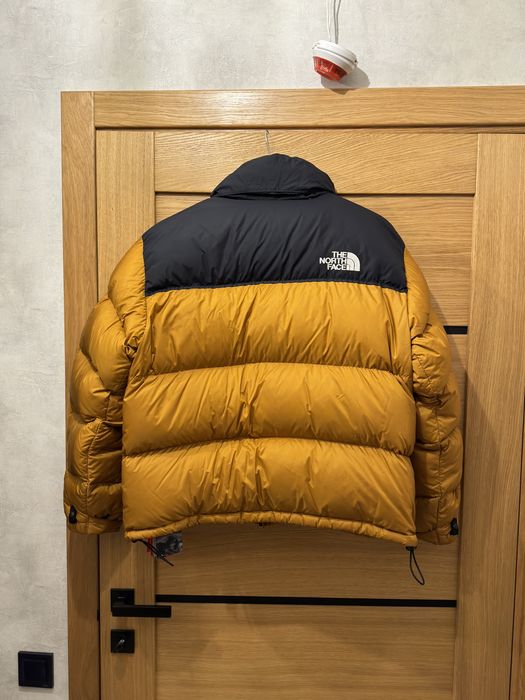 The North Face Nuptse 700 L