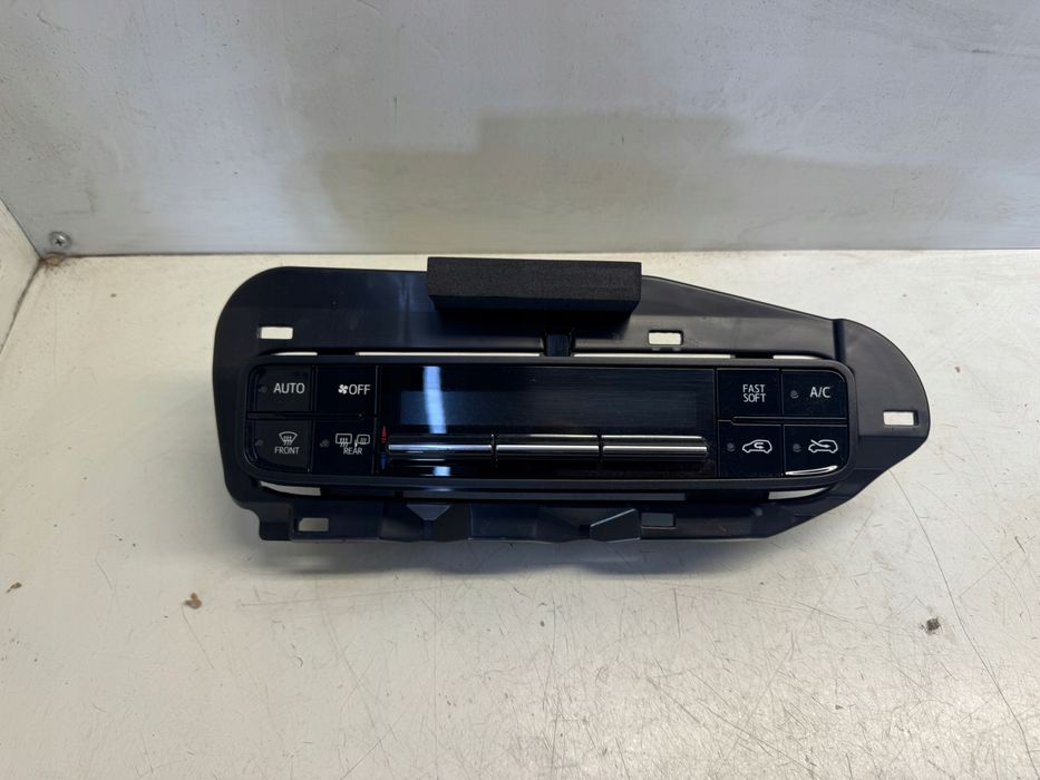 toyota auris ii hb panel klimatyzacji 55468-02030
