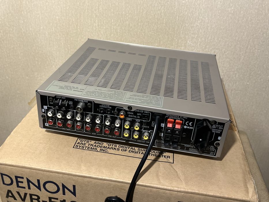 Транзисторный миди ресивер премиум класса DENON AVR-F100
