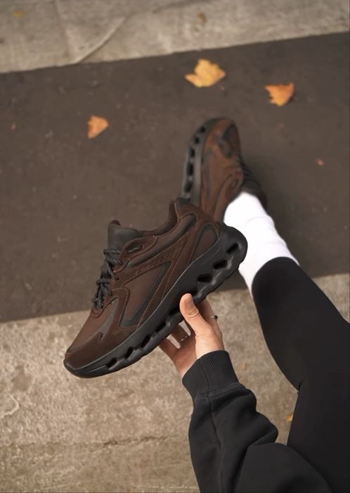 Женские кроссовки Ultera