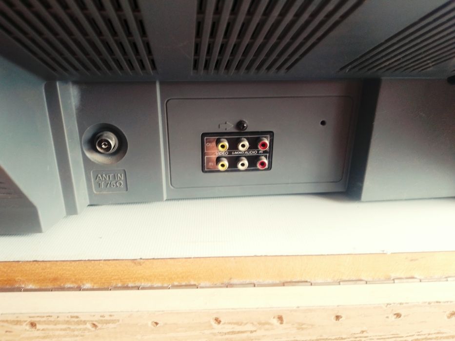 Продам телевизор