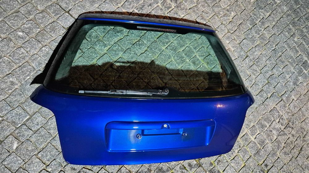 AUDI A4 B5 (8D)-Mala Original em excelente estado modelo 1996 até 2001