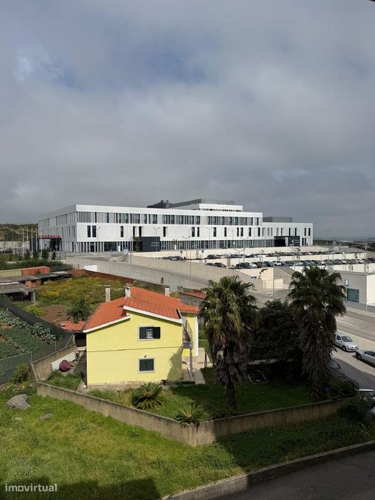 Fantástico Apartamento T2 Totalmente Remodelado com Parqueamento