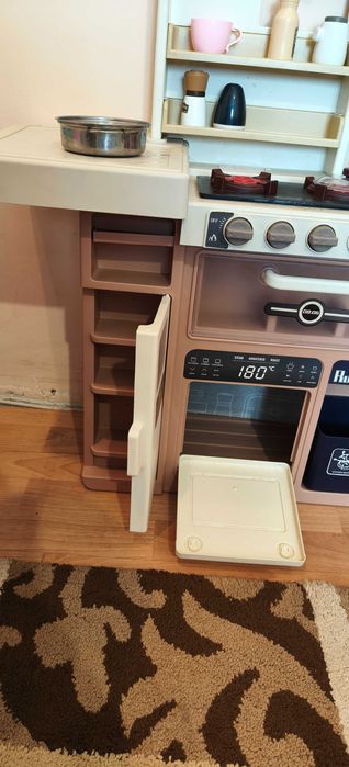 Сучасна Дитяча Кухня з світловими і звуковими елементами