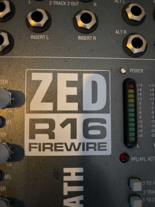 Allen & Heath ZED-R16 - Mesa de Mistura