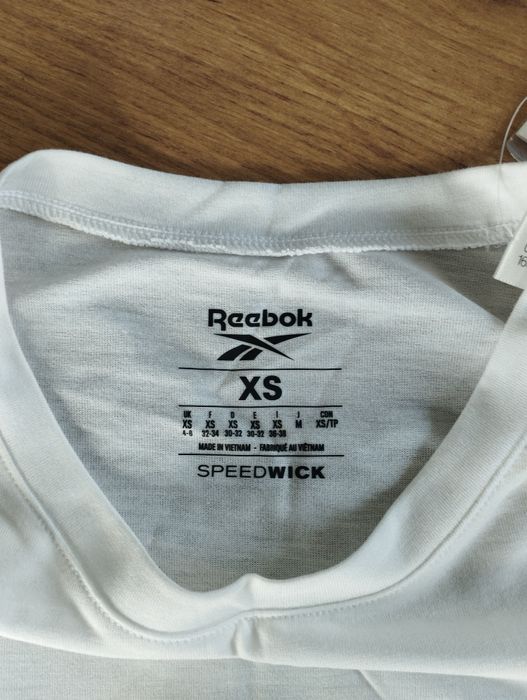 T-shirt bluzka Reebok z krótkim rękawem