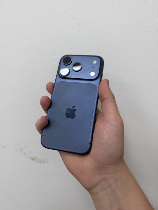 Заблокований! На запчастини ! iPhone 17 Pro (Deep Blue)