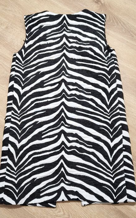 Kamizelka i spódnica zebra Zara rozmiar S