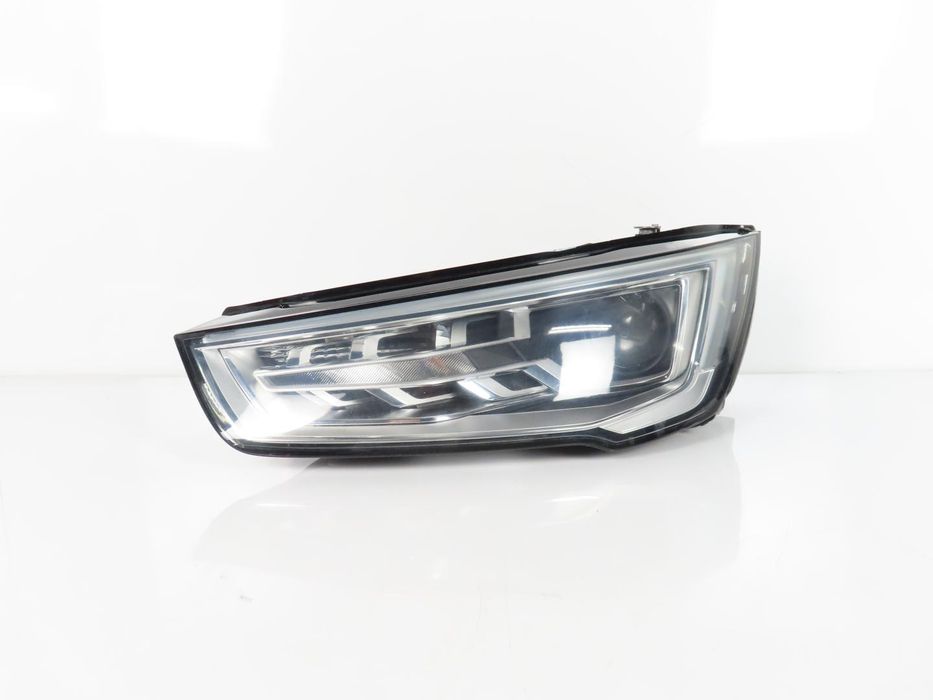 Farol Xenon Audi A1 Ref: 8Xa941005 2010 - 2025