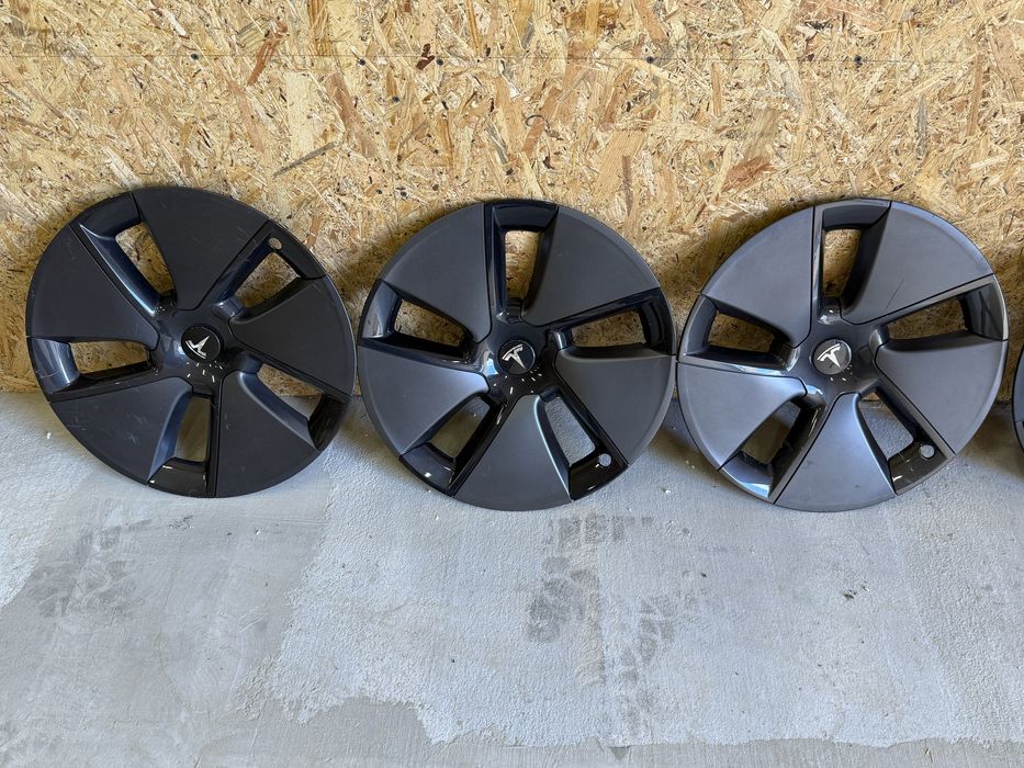 Колпаки r18 TESLA model 3 Y    104427100A