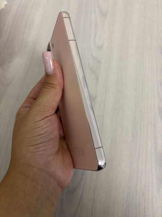 Телефон Samsung s 22