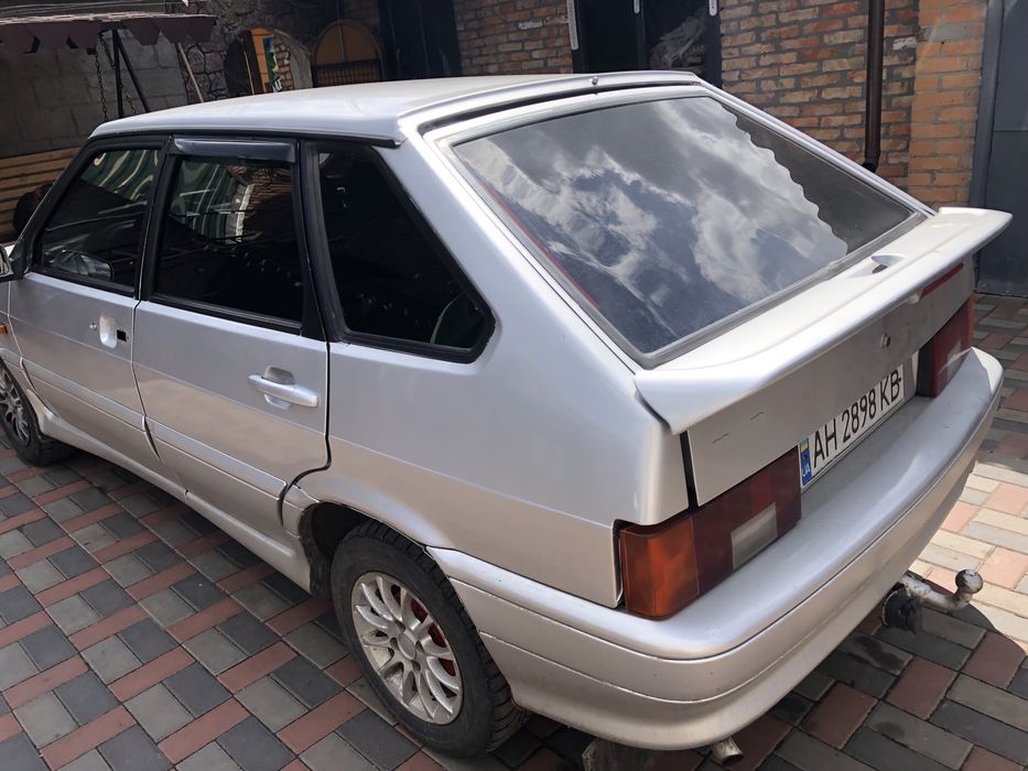 Автомобіль Ваз2114