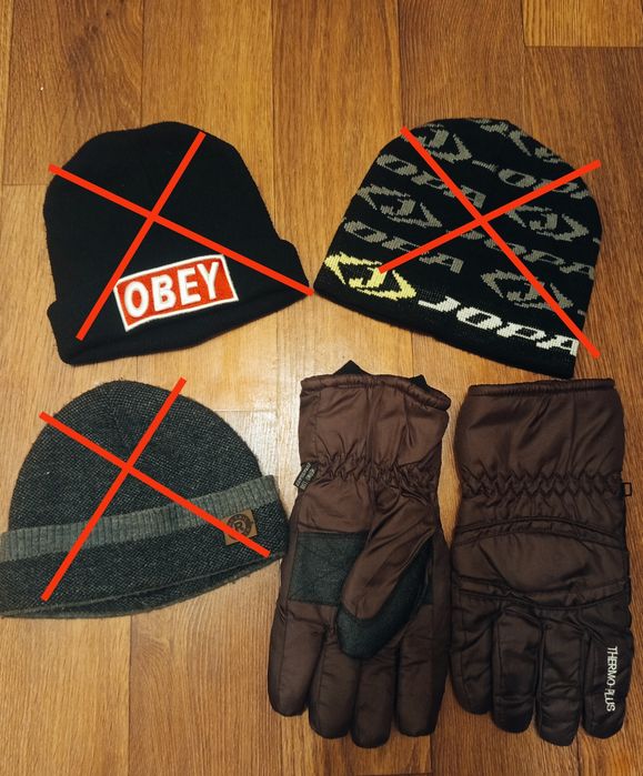 Шапки теплые разные, перчатки