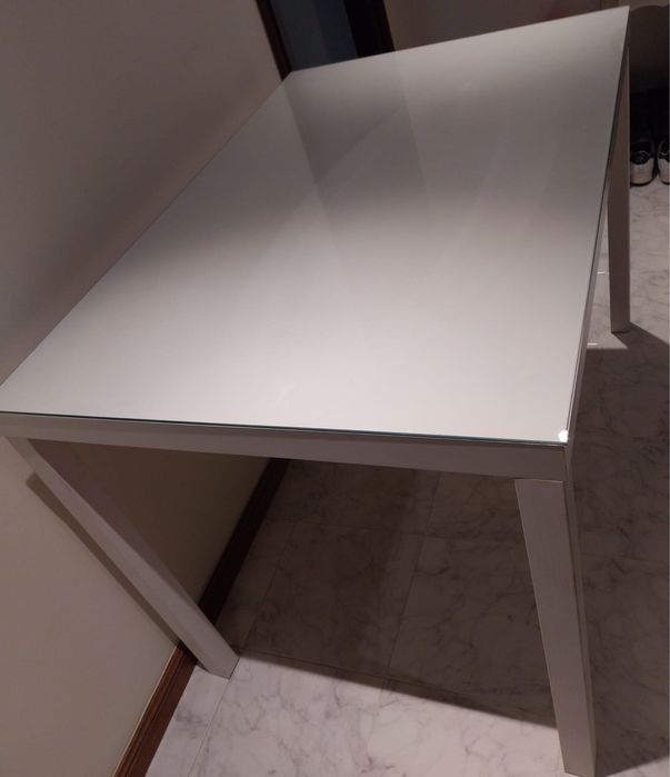 Dining/Living Room Table64586416183555124