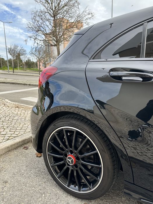 Mercedes Benz A180 pack AMG