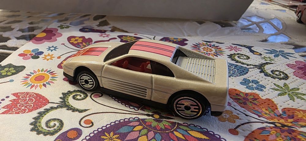 Hot wheels Ferrari 348 z 1990 r