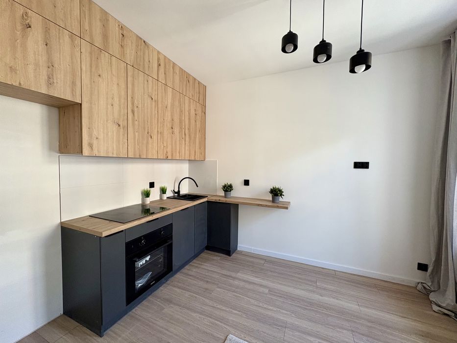 3 pokoje/z kuchnią/budynek i mieszkanie po generalnym remoncie