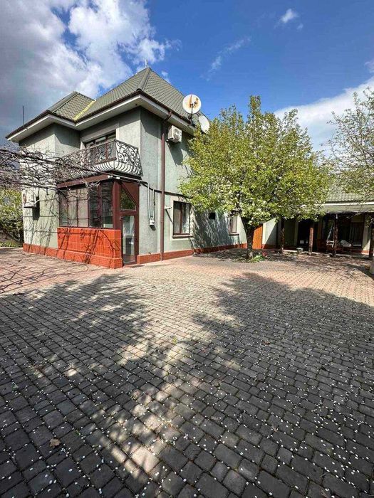 Продаж Сучасного будинку в центрі Кривого Рогу