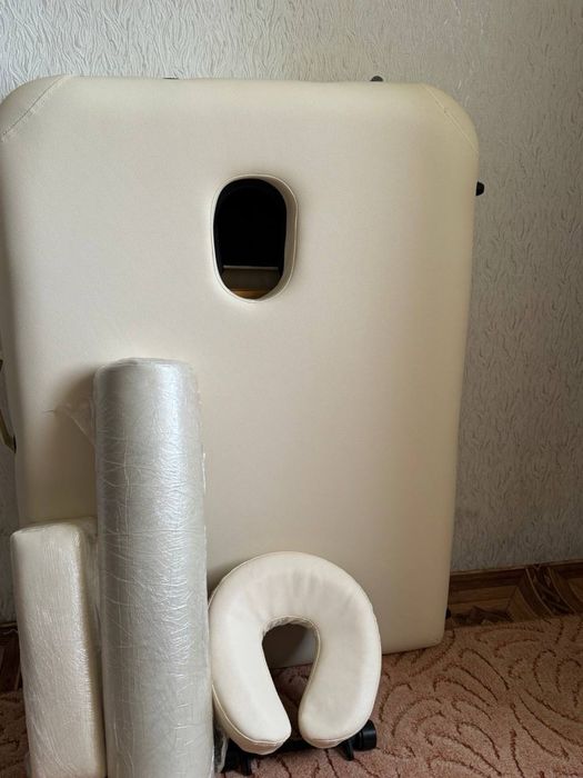 Продається кушетка