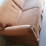 Sofá 2l antigo tecido bom estado possibilidade de entrega