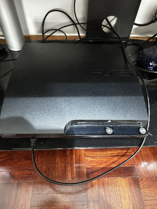 PS3 with custom firmware and multiple games64298077337474120