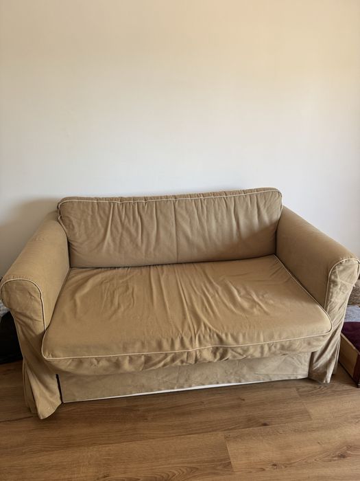 Sofá-cama usado