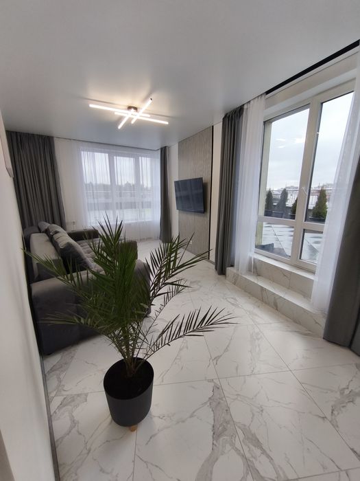 Вул.Кульпарківська 93 парус сіті