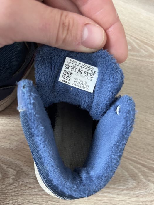 Adidasy 26 ocieplane granatowe