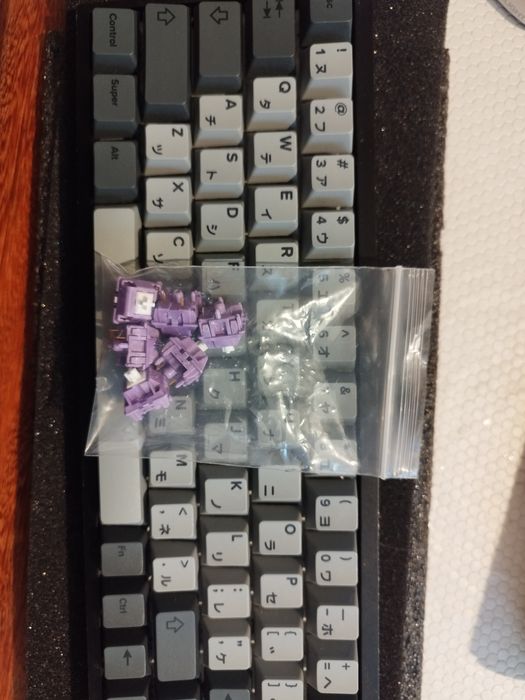 Teclado mecânico KBD fans dzrgb 60