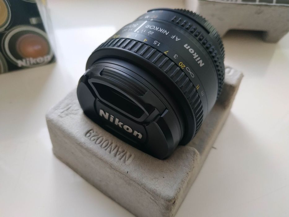 Об'єктив Nikon 50mm f/1.8D AF Nikkor