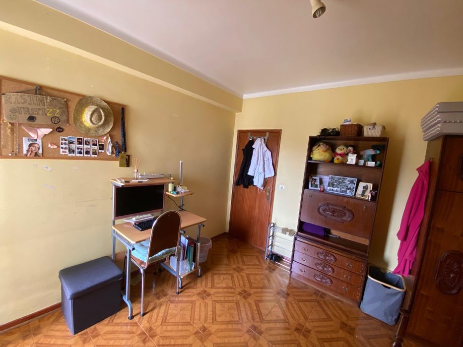 Quarto para menina estudante - Covilhã