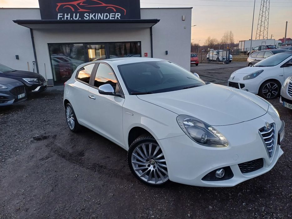 Alfa Romeo Giulietta DNA* TABLET* Bezwypadkowy *Climatronic *LED *PDC *Alu *Gwarancja
