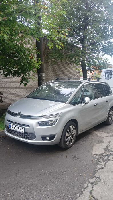 Комфортне, чудове авто для всієї родини. ( Можливий торг)