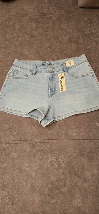 Damskie szorty No Boundaries, M.