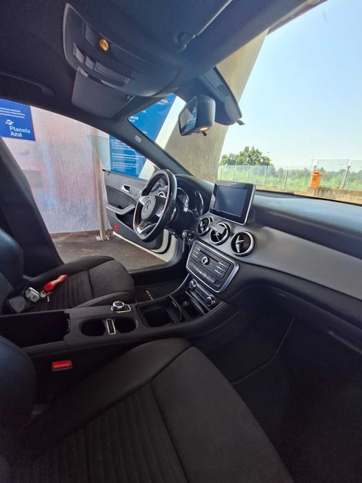 Mercedes-Benz CLA 200 AMG Coupé | Automático | 2016
