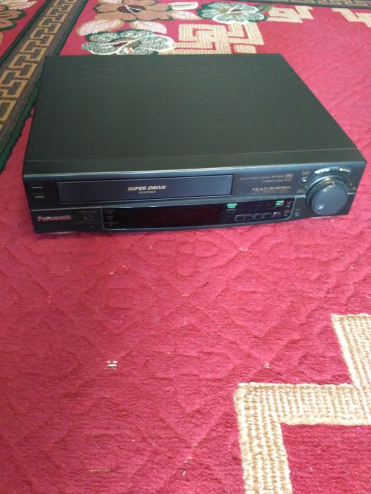 Продам видеомагнитофоны  "Panasonic" Multi Sustem.