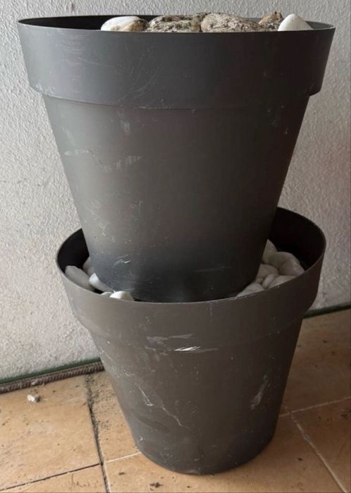 Vendo vasos de cimento/plastico
