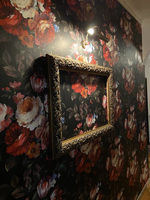 Moldura talhada em dourado 78x67cm