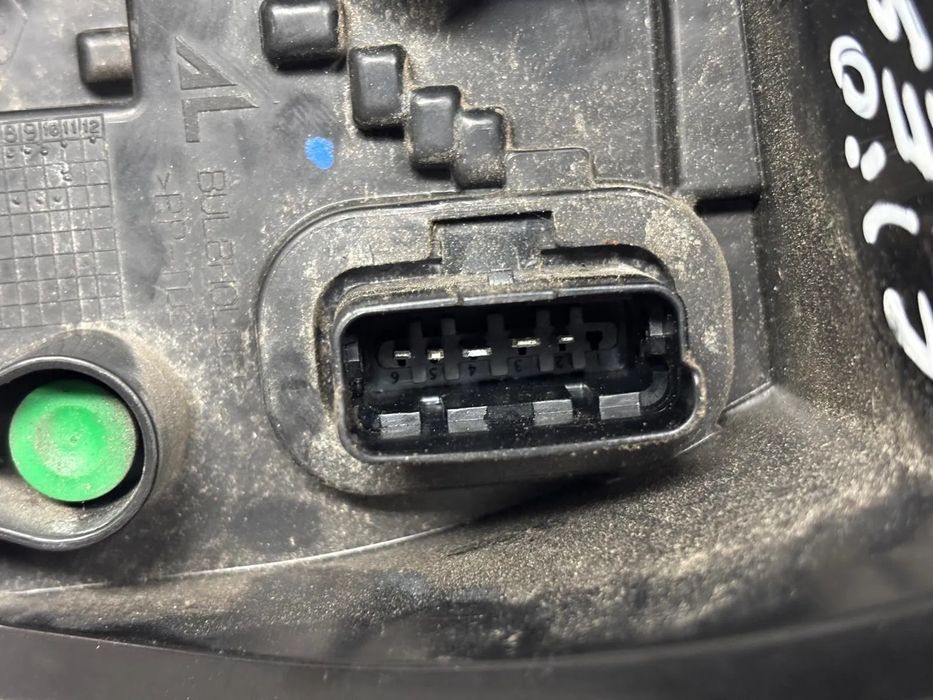 Suporte lâmpada esquerdo RENAULT Clio III (BR0/1, CR0/1)