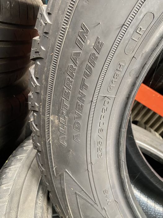 1 Pneu 255 / 60 R 20 Goodyear