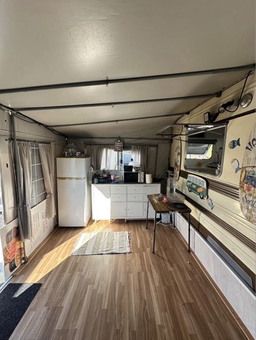 Vendo caravana em um alveolo no oarque de campismo de esmoriz.