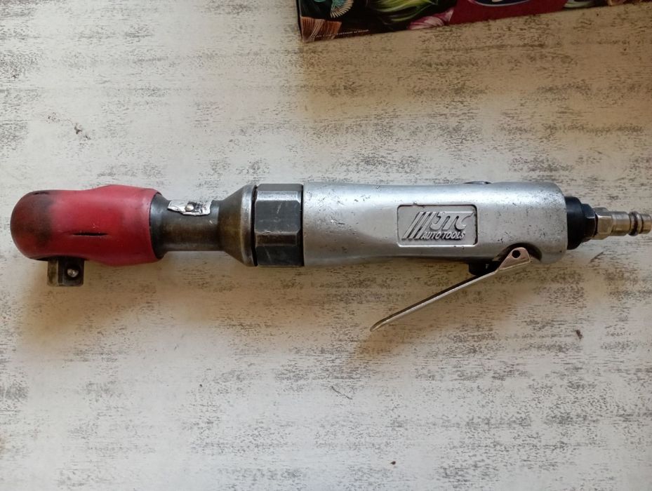 Пневмогайковёрт квадрат 1/2.